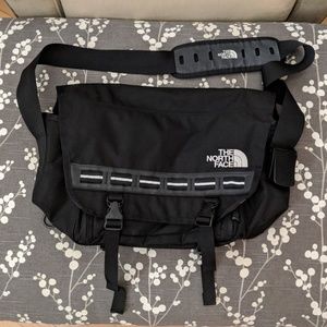 Like new North Face messenger bag